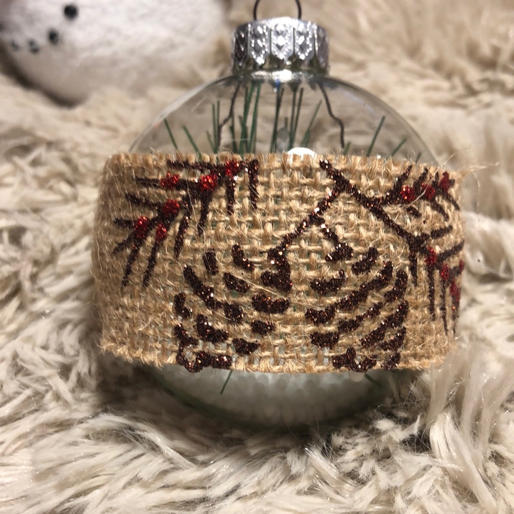 2 Christmas Ornaments!🎄🎄 - Picture 3 of 5